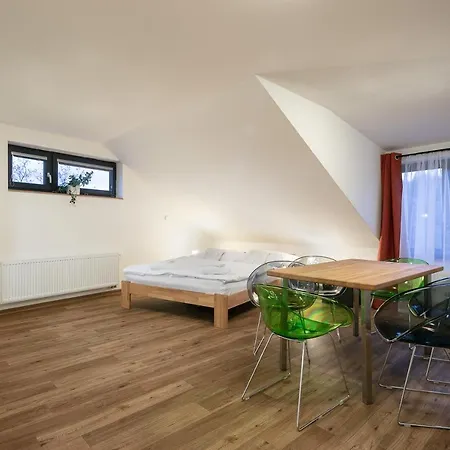 Hotel U Kabinky 4*