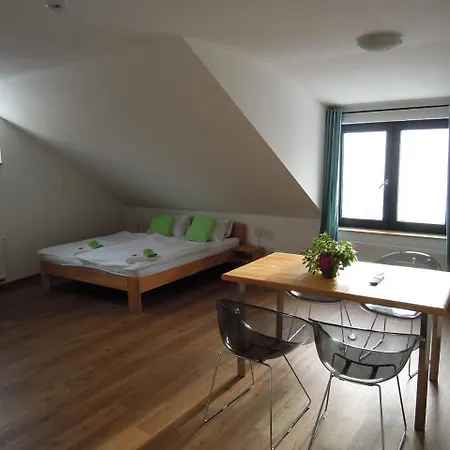 Hotel U Kabinky 4*