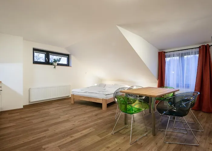 Szálloda U Kabinky 4*