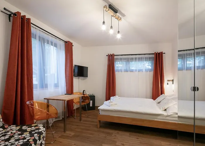 U Kabinky Hotel 4*