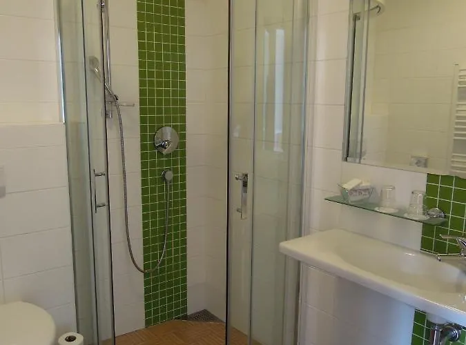 Szálloda U Kabinky 4*